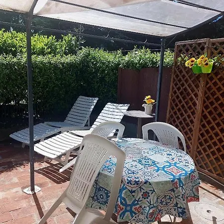 Apartamento La Piccola Oasi Con Parcheggio Florencia Exterior foto